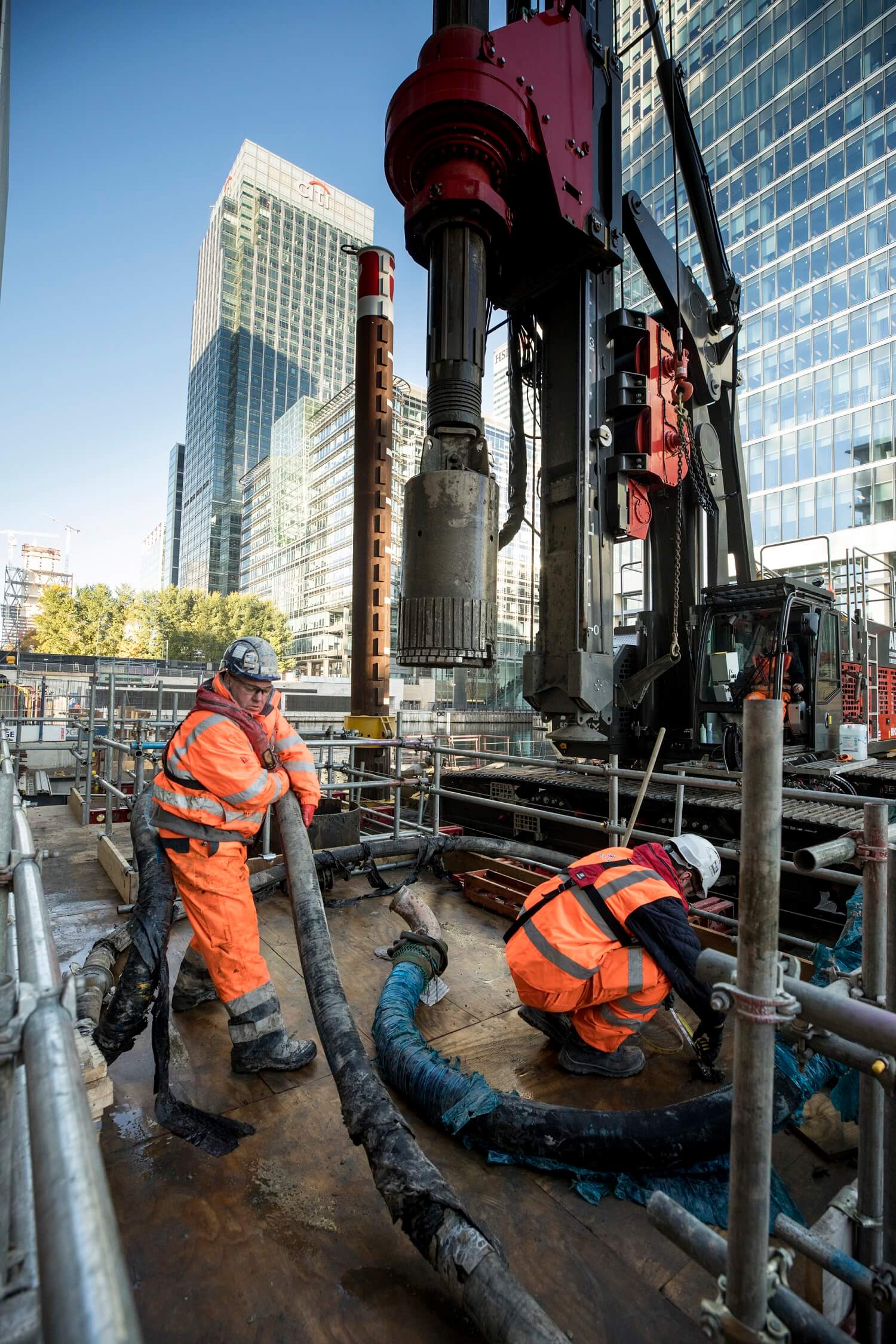 Foundations Solution - Bridge On Water Street Canary Wharf - Marine LDA Piling minipiling (6)