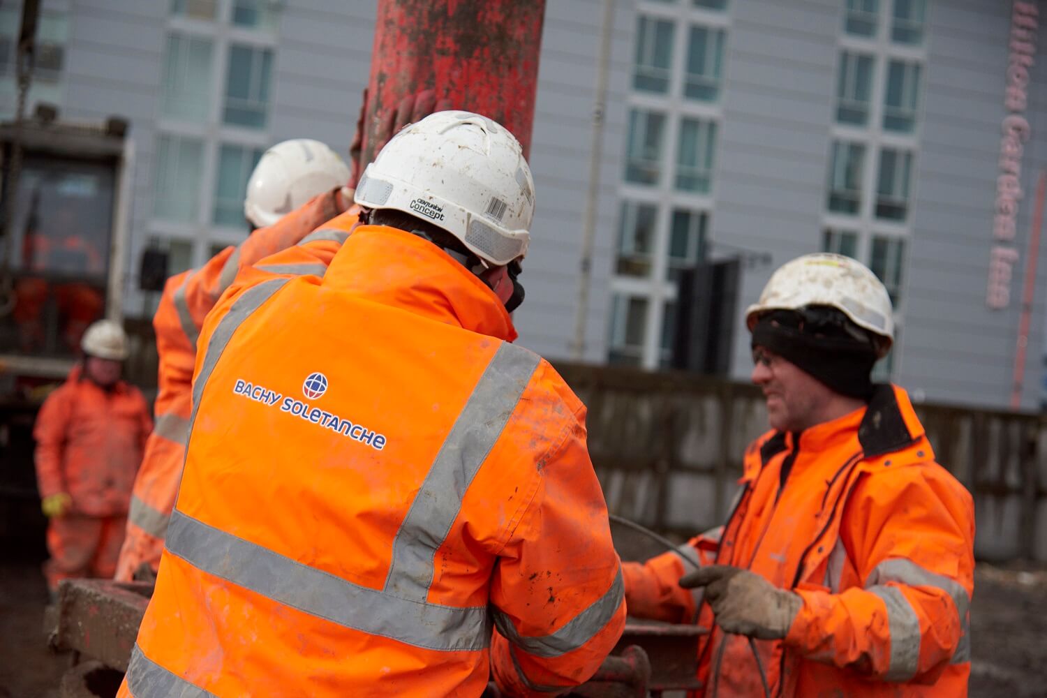 Foundations Solution - Radisson Red Hotel Glasgow - Large DIameter Auger LDA Piling (7)