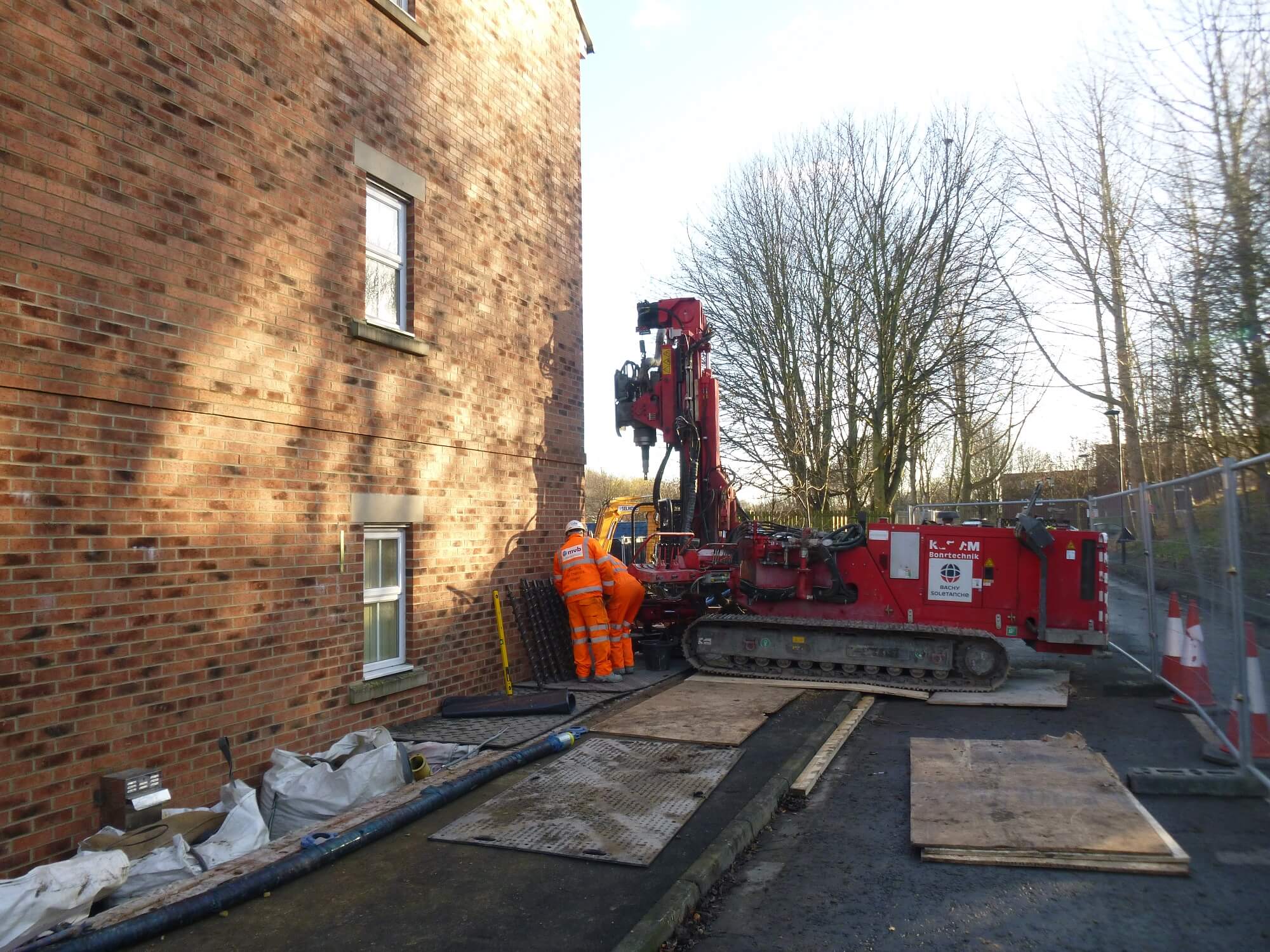 Compaction Grouting in confined space on residential development