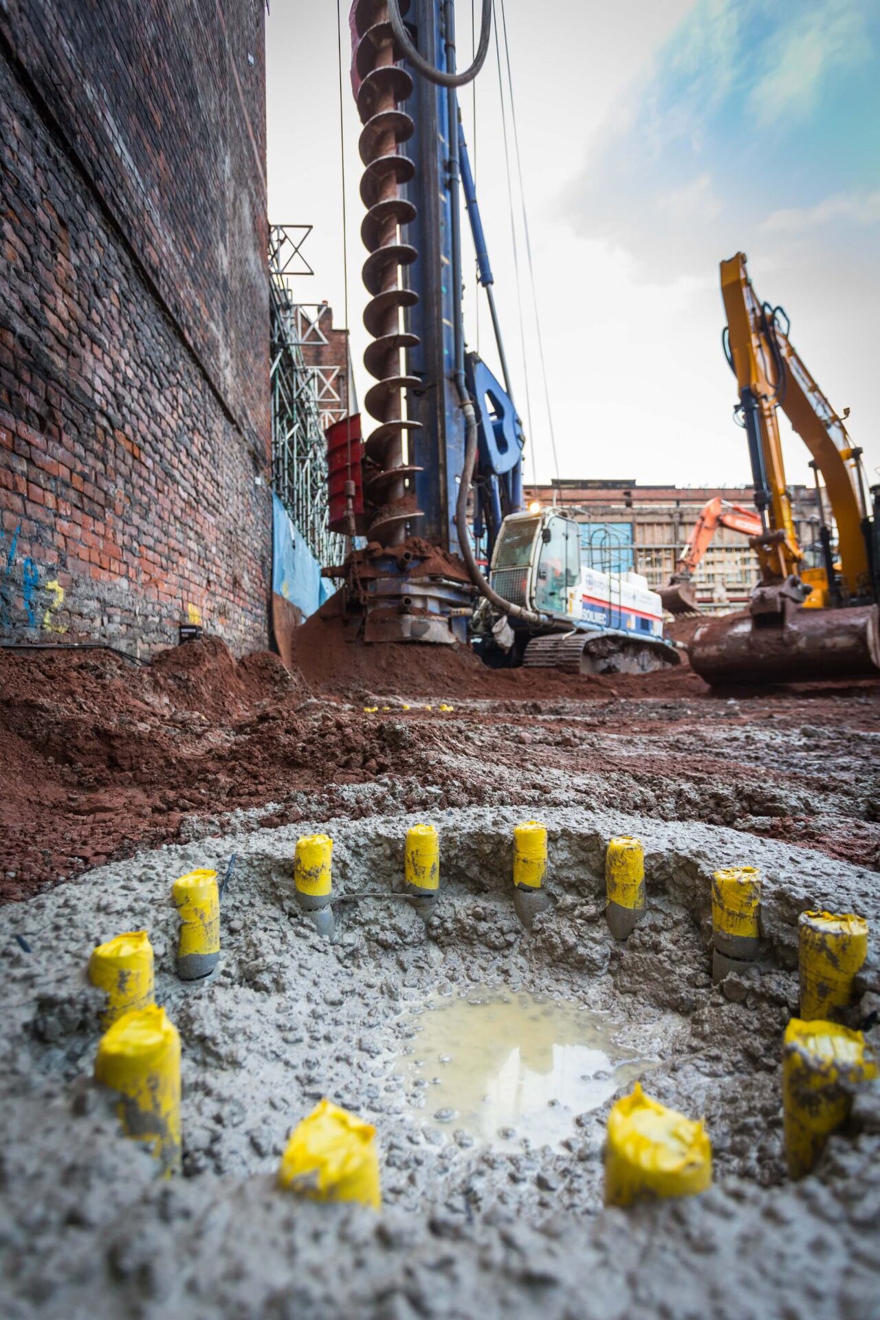 Retaining Wall Solution - Manchester Met University Arts & Humanities Project - Contiguous Wall (1)