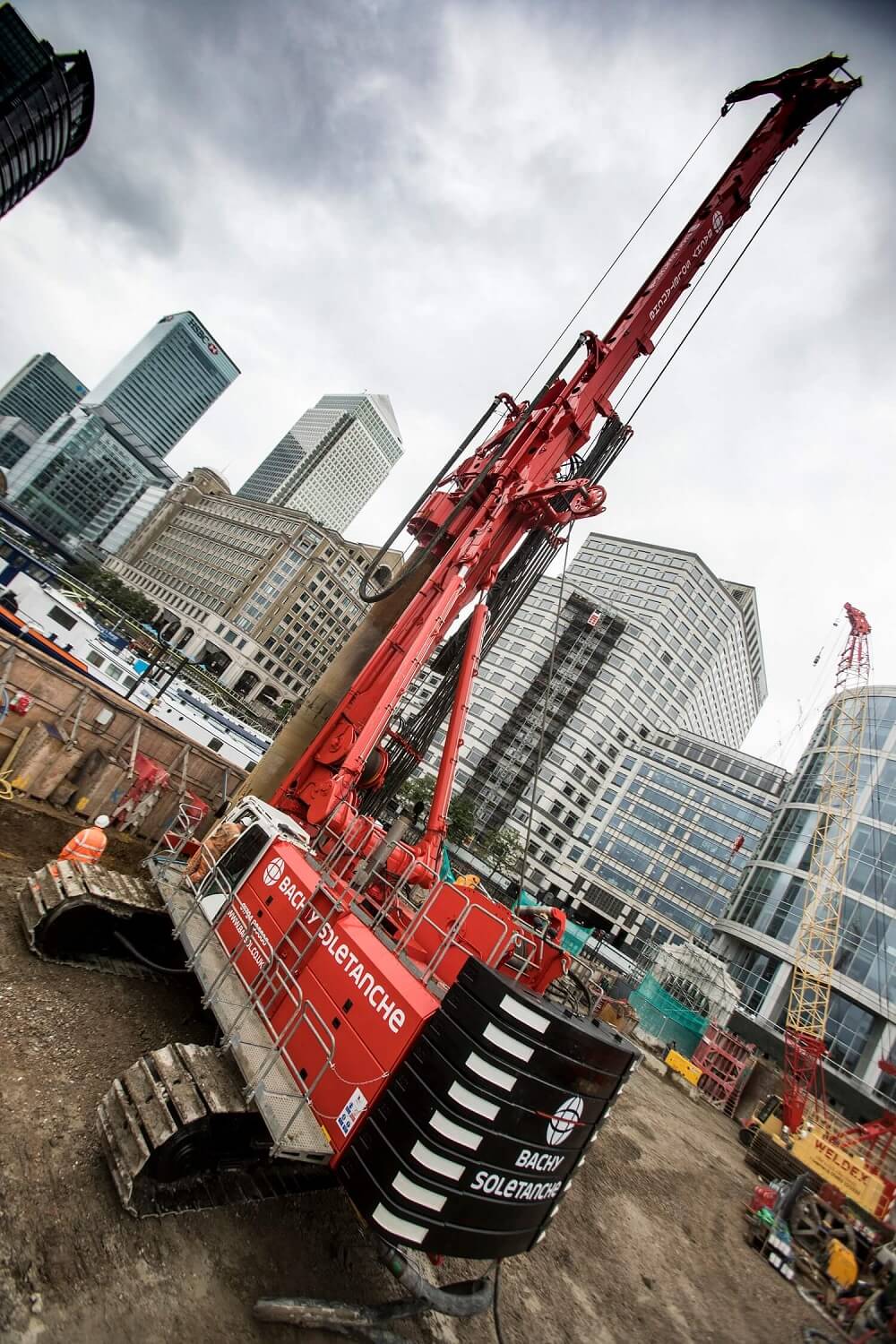 Retaining Wall Solution - Secant Retaining Wall LDA Piling - Spire London (3)