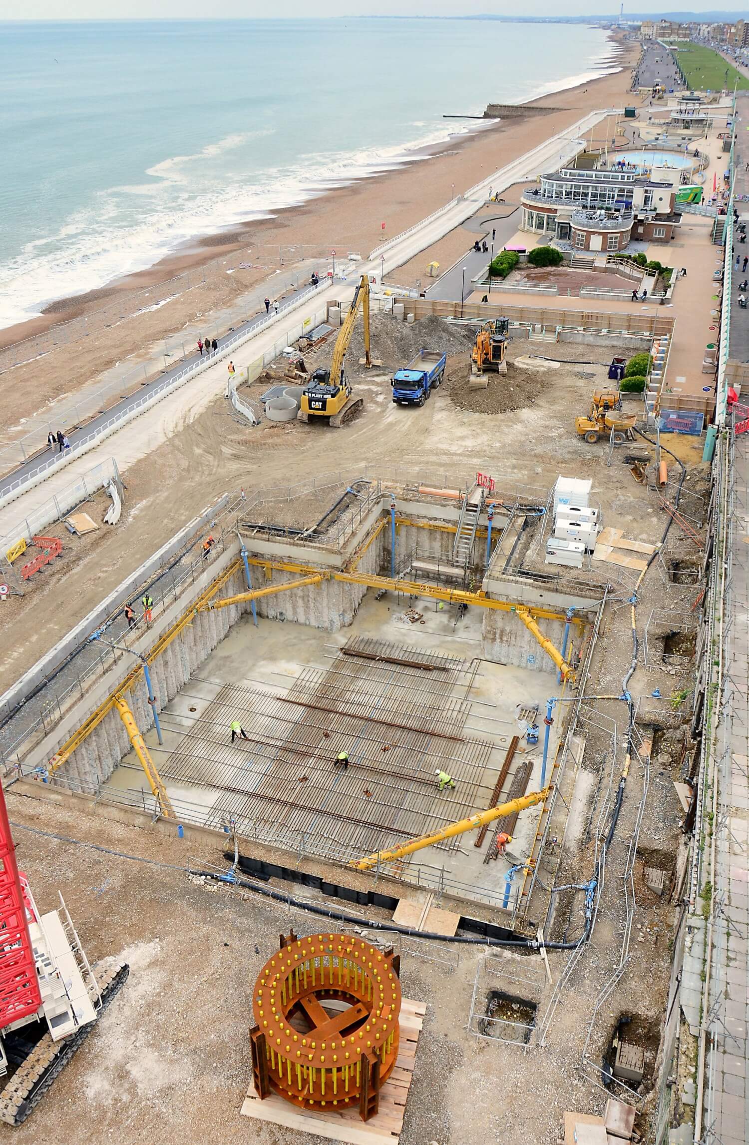 Retaining Wall Solution - BA i360 Tower Project - Secant CFA Wall site photo (1)