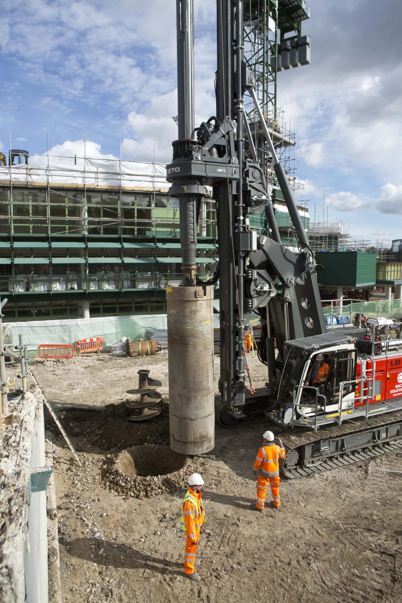 Foundations Retaining Wall Solution - CFA Piling Contiguous Wall Plunge Columns - Wimbledon AELTC (2)