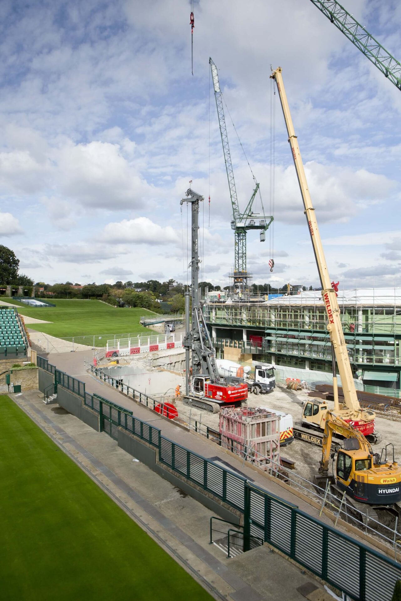 Foundations Retaining Wall Solution - CFA Piling Contiguous Wall Plunge Columns - Wimbledon AELTC (7)