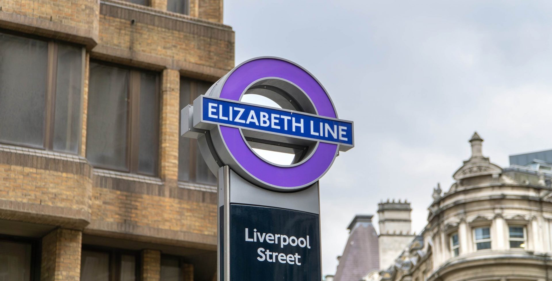 Insights - Crossrail Elizabeth Line Roundal at Liverpool Street Station (header banner)