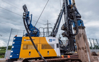 Insights - HS2 trials ‘first of a kind’ electric drilling rig in bid to cut carbon in construction - bauer rig photo